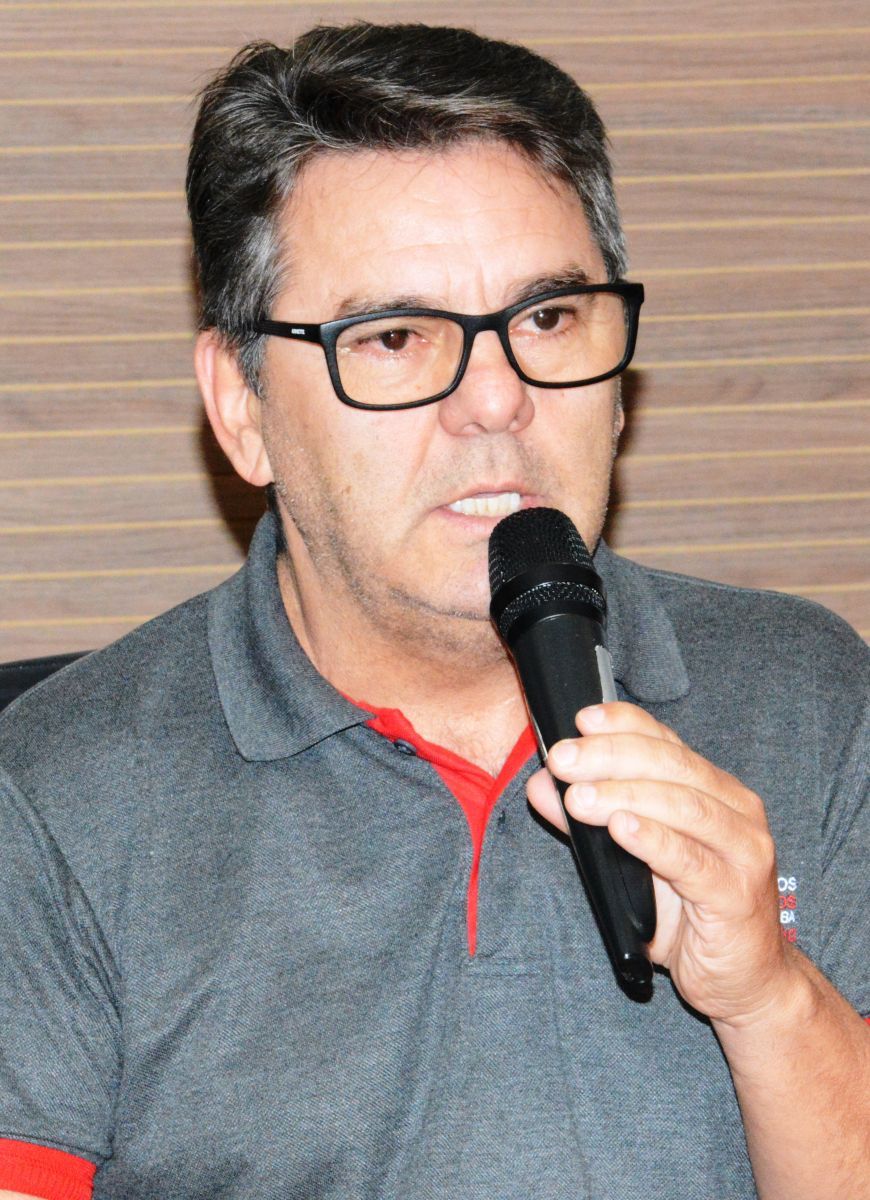 “Outra coisa, não se pode anunciar vaga no mercado de trabalho para contratar pessoa com deficiência, tem que contratar profissional de trabalho. Fazer a publicação da vaga chamando profissional para a área tal, para a área B. Mesmo esse profissional tendo algum tipo de deficiência, mas que ele seja visto como um profissional, como um trabalhador como qualquer outro” - Osvaldo Silveira, Coordenador do Departamento de Saúde e Segurança do SMC 